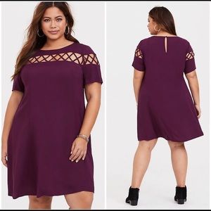 Torrid Sz 2 cross cut out maroon  Dress